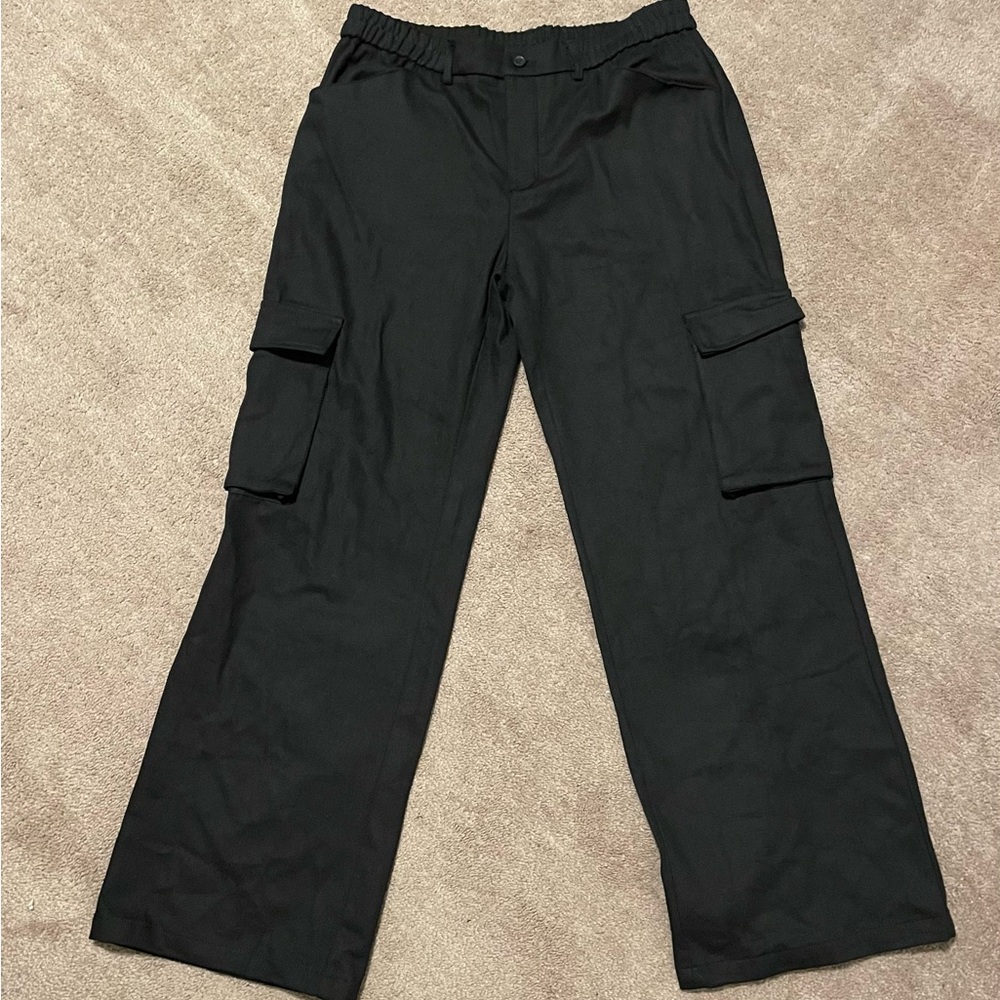 Black cargo pants